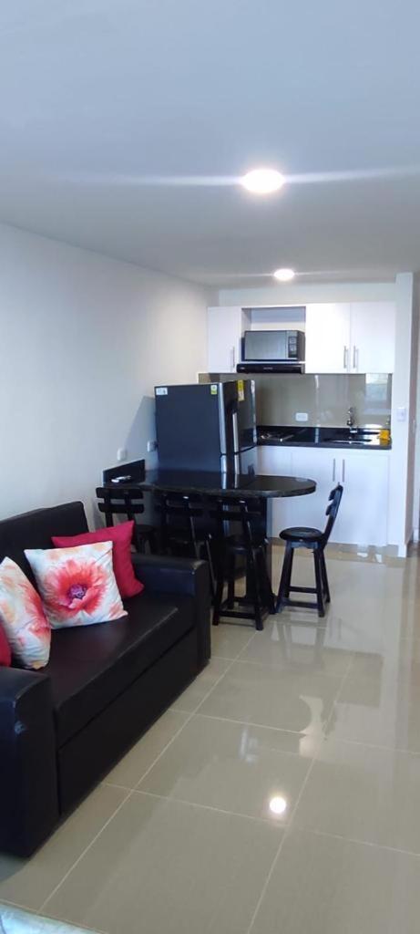 Apartamento Edificio Nuevo Conquistador El Laguito *