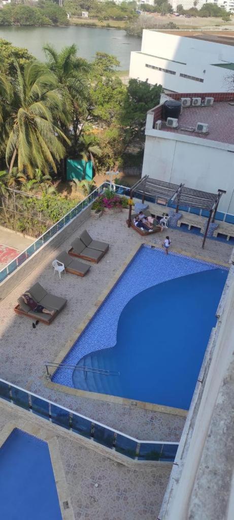 Edificio Nuevo Conquistador El Laguito Apartamento